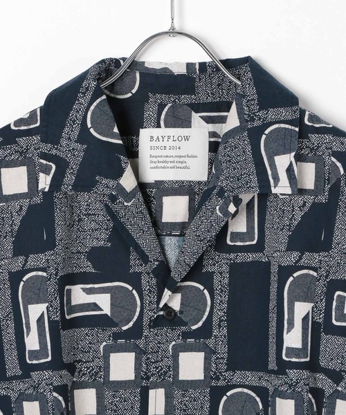 BAYFLOW（ベイフロー）の「[夏でも羽織りやすい]レトロパターン半袖柄シャツ（シャツ/ブラウス・メンズ・ネイビー/ブラック/ブラウン・MEDIUM/LARGE）」の9枚目の写真
