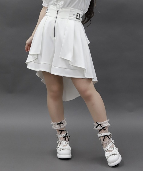 axes femme POETIQUE（アクシーズファムポエティック）の「バッスルデザインショートパンツ（その他パンツ・レディース・ブルー/ブラック/キナリ・MEDIUM）」の2枚目の写真