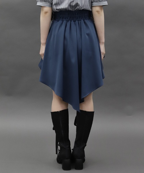 axes femme POETIQUE（アクシーズファムポエティック）の「バッスルデザインショートパンツ（その他パンツ・レディース・ブルー/ブラック/キナリ・MEDIUM）」の8枚目の写真