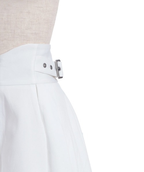 axes femme POETIQUE（アクシーズファムポエティック）の「バッスルデザインショートパンツ（その他パンツ・レディース・ブルー/ブラック/キナリ・MEDIUM）」の17枚目の写真