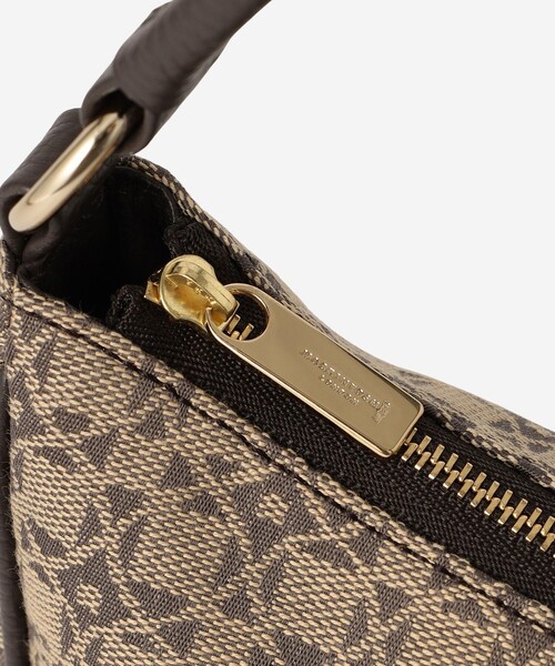 MACKINTOSH LONDON（マッキントッシュ ロンドン）の「【婦人画報11月号掲載】アンドリューワンショルダーバッグ（ショルダーバッグ・レディース・グレー系その他2・FREE）」の9枚目の写真