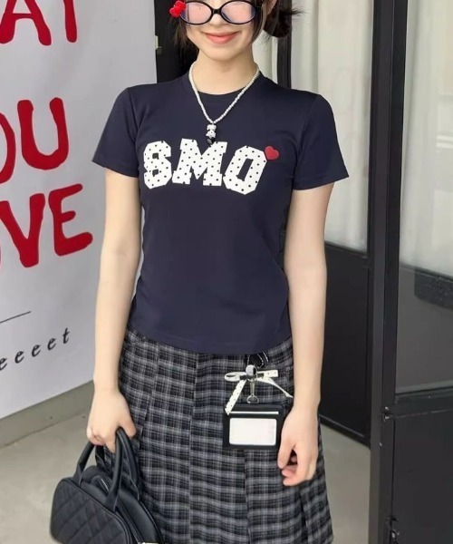 SHEENA(シーナ)の「【新色追加・7色展開】ドットロゴコンパクトフィットTシャツ(Tシャツ/カットソー・レディース・ネイビー/ホワイト/ブラック/グレー/エメラルド/ピンク/イエロー系・M)」の9枚目の写真