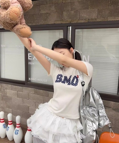 SHEENA(シーナ)の「【新色追加・7色展開】ドットロゴコンパクトフィットTシャツ(Tシャツ/カットソー・レディース・ネイビー/ホワイト/ブラック/グレー/エメラルド/ピンク/イエロー系・M)」の16枚目の写真