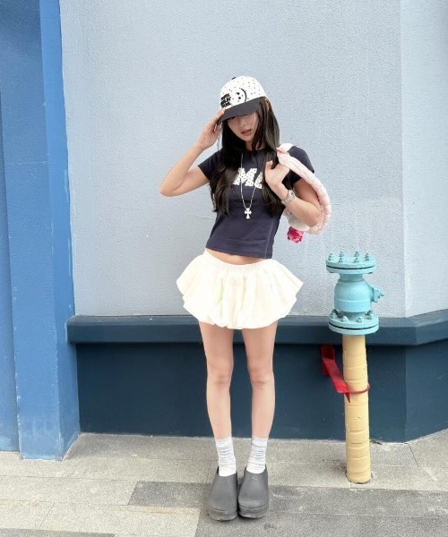 SHEENA(シーナ)の「【新色追加・7色展開】ドットロゴコンパクトフィットTシャツ(Tシャツ/カットソー・レディース・ネイビー/ホワイト/ブラック/グレー/エメラルド/ピンク/イエロー系・M)」の22枚目の写真