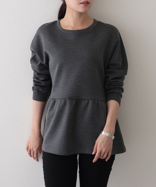 DAYRA(デイラ)の「クルーネック ギャザー ペプラム 長袖 プルオーバー(Tシャツ/カットソー・レディース・ダークグレー/ブルーグレー/ブラック/ライトグレー/ホワイト・S/FREE)」の4枚目の写真