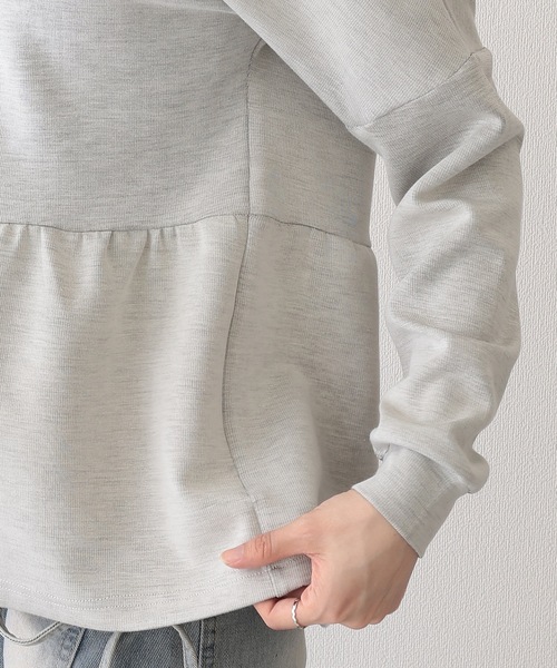 DAYRA(デイラ)の「クルーネック ギャザー ペプラム 長袖 プルオーバー(Tシャツ/カットソー・レディース・ダークグレー/ブルーグレー/ブラック/ライトグレー/ホワイト・S/FREE)」の13枚目の写真