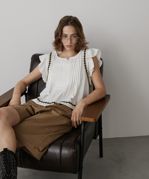 Auntie Rosa Holiday（アンティローザホリデー）の「ピンタック刺繍ノースリブラウス（シャツ/ブラウス・レディース・ネイビー/ホワイト・FREE）」の2枚目の写真