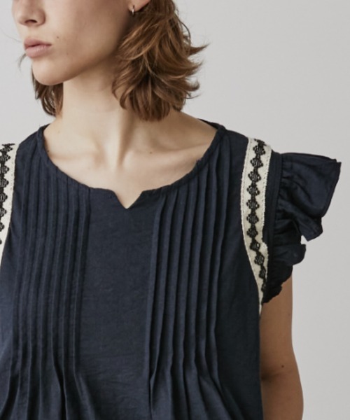 Auntie Rosa Holiday（アンティローザホリデー）の「ピンタック刺繍ノースリブラウス（シャツ/ブラウス・レディース・ネイビー/ホワイト・FREE）」の12枚目の写真