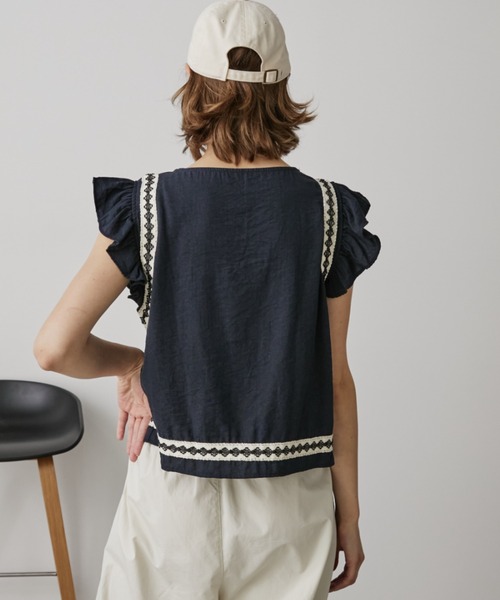 Auntie Rosa Holiday（アンティローザホリデー）の「ピンタック刺繍ノースリブラウス（シャツ/ブラウス・レディース・ネイビー/ホワイト・FREE）」の7枚目の写真