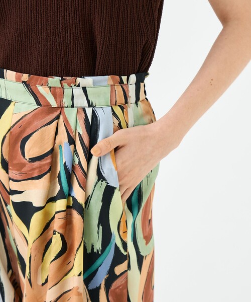 BALLSEY（ボールジィ）の「ハンドペイントプリント タックセミワイドパンツ（その他パンツ・レディース・オレンジ系その他2・34/36）」の9枚目の写真