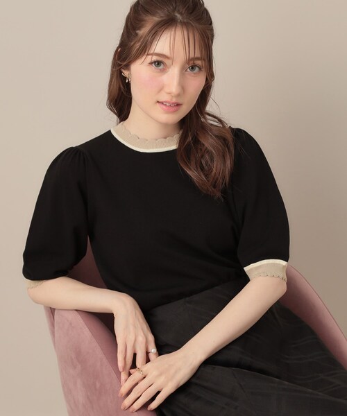 couture brooch(クチュールブローチ)の「【5分袖・華奢見え・通勤】配色スカラ5分袖ニット(ニット/セーター・レディース・ブルー系その他/アイボリー/ブラック・36/38/40/42)」の1枚目の写真