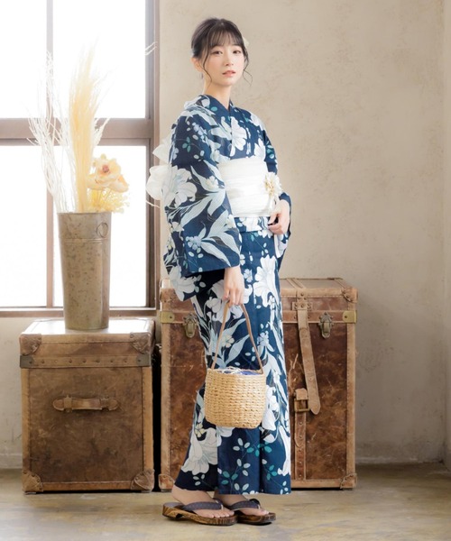 kimonomachi（キモノマチ）の「レディース 浴衣2点セット（浴衣＋しわ兵児帯）浴衣 浴衣セット　変わり織綿浴衣　金魚・檸檬柄など　水色　ブルー　ネイビー　キナリ　パープル　サンドベージュ　KIMONOMACHI オリジナル（浴衣・レディース・パープル/ネイビー/スカイブルー/ブルー系その他/アイボリー/サンドベージュ・FREE/S）」の7枚目の写真