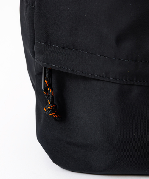 UNIVERSAL OVERALL(ユニバーサルオーバーオール)の「【UNIVERSAL OVERALL/ユニバーサルオーバーオール 】11ポケットリュックサック/BACKPACK/マットナイロン/ユニセックス【WEB限定】(バックパック/リュック・メンズ・ブラック/グリーン/ネイビー・フリー)」の10枚目の写真