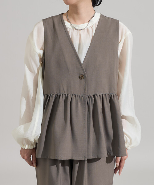 FREAK'S STORE(フリークスストア)の「ペプラムベスト<セットアップ対応>限定展開(ベスト・レディース・ライトグレー/ブラウン/ネイビー・フリ-)」の10枚目の写真