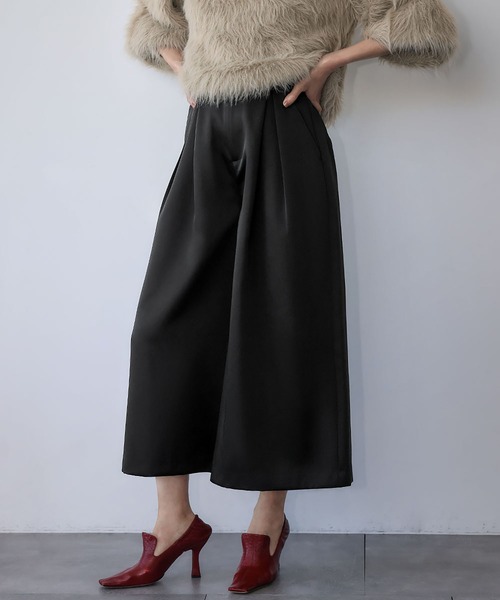 ELFRANK(エルフランク)の「サテン タック ガウチョパンツ キュロットパンツ ワイドパンツ(その他パンツ・レディース・オフホワイト/グリーン/ブラック・FREE)」の13枚目の写真