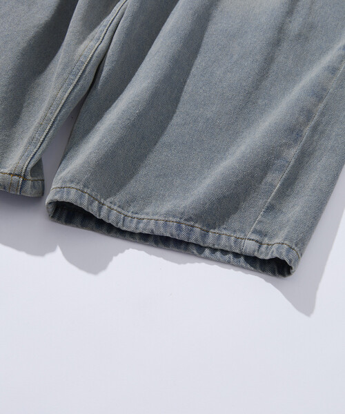 FREAK'S STORE（フリークスストア）の「限定展開 ワイドシルエット バレルレッグ デニムパンツ / ウォッシュ加工 / オーバーダイ加工（デニムパンツ・メンズ・チャコールグレー/ライトブルー/インディゴブルー・SMALL/MEDIUM/LARGE）」の9枚目の写真