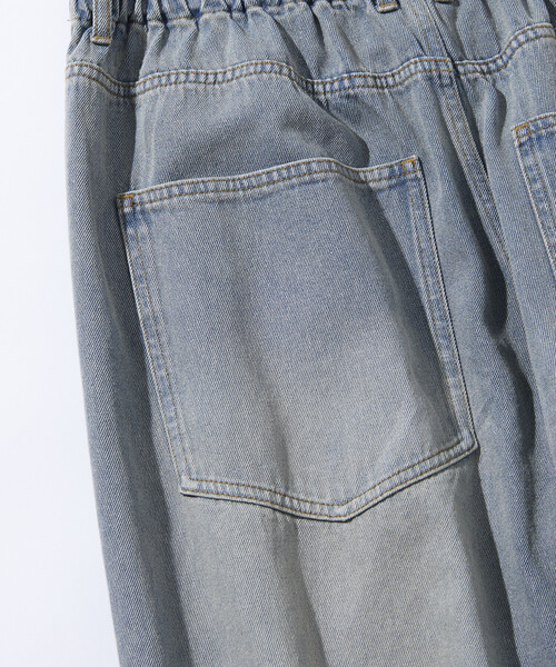 FREAK'S STORE（フリークスストア）の「限定展開 ワイドシルエット バレルレッグ デニムパンツ / ウォッシュ加工 / オーバーダイ加工（デニムパンツ・メンズ・チャコールグレー/ライトブルー/インディゴブルー・SMALL/MEDIUM/LARGE）」の7枚目の写真