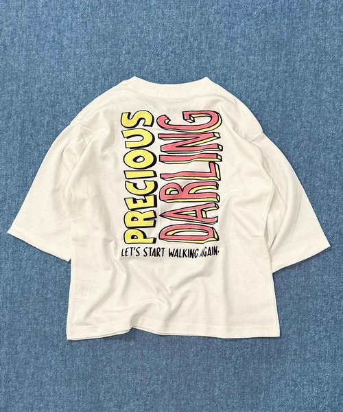 SHISKY（シスキー）の「SHISKY / シスキー グラフィティープリント オーバーサイズTシャツ キッズ 7分袖（Tシャツ/カットソー・キッズ・オフホワイト/ダークグリーン/杢グレー/ブラック系その他/ホワイト系その他2/ブラック系その他3/ブラック/ホワイト系その他/ホワイト系その他3/ブラック系その他4/チャコール/ネイビー・130/140/150/160）」の2枚目の写真