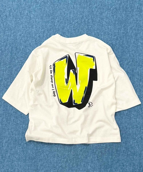 SHISKY（シスキー）の「SHISKY / シスキー グラフィティープリント オーバーサイズTシャツ キッズ 7分袖（Tシャツ/カットソー・キッズ・オフホワイト/ダークグリーン/杢グレー/ブラック系その他/ホワイト系その他2/ブラック系その他3/ブラック/ホワイト系その他/ホワイト系その他3/ブラック系その他4/チャコール/ネイビー・130/140/150/160）」の3枚目の写真