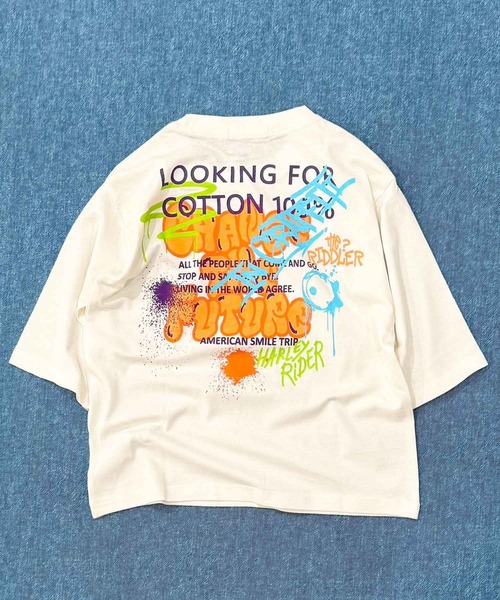 SHISKY（シスキー）の「SHISKY / シスキー グラフィティープリント オーバーサイズTシャツ キッズ 7分袖（Tシャツ/カットソー・キッズ・オフホワイト/ダークグリーン/杢グレー/ブラック系その他/ホワイト系その他2/ブラック系その他3/ブラック/ホワイト系その他/ホワイト系その他3/ブラック系その他4/チャコール/ネイビー・130/140/150/160）」の4枚目の写真