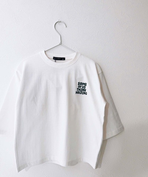 SHISKY（シスキー）の「SHISKY / シスキー グラフィティープリント オーバーサイズTシャツ キッズ 7分袖（Tシャツ/カットソー・キッズ・オフホワイト/ダークグリーン/杢グレー/ブラック系その他/ホワイト系その他2/ブラック系その他3/ブラック/ホワイト系その他/ホワイト系その他3/ブラック系その他4/チャコール/ネイビー・130/140/150/160）」の14枚目の写真