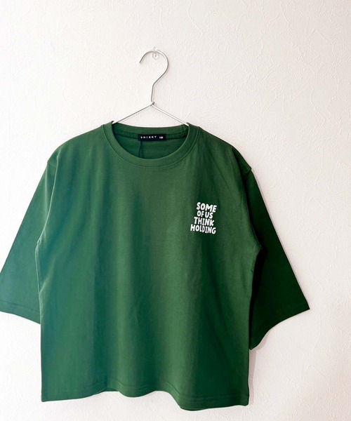 SHISKY（シスキー）の「SHISKY / シスキー グラフィティープリント オーバーサイズTシャツ キッズ 7分袖（Tシャツ/カットソー・キッズ・オフホワイト/ダークグリーン/杢グレー/ブラック系その他/ホワイト系その他2/ブラック系その他3/ブラック/ホワイト系その他/ホワイト系その他3/ブラック系その他4/チャコール/ネイビー・130/140/150/160）」の16枚目の写真