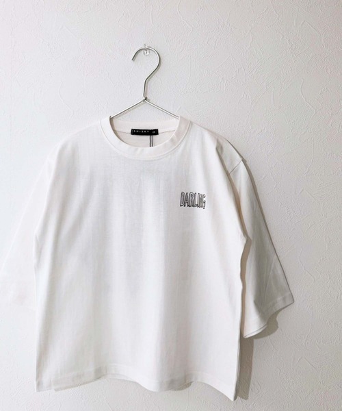 SHISKY（シスキー）の「SHISKY / シスキー グラフィティープリント オーバーサイズTシャツ キッズ 7分袖（Tシャツ/カットソー・キッズ・オフホワイト/ダークグリーン/杢グレー/ブラック系その他/ホワイト系その他2/ブラック系その他3/ブラック/ホワイト系その他/ホワイト系その他3/ブラック系その他4/チャコール/ネイビー・130/140/150/160）」の21枚目の写真