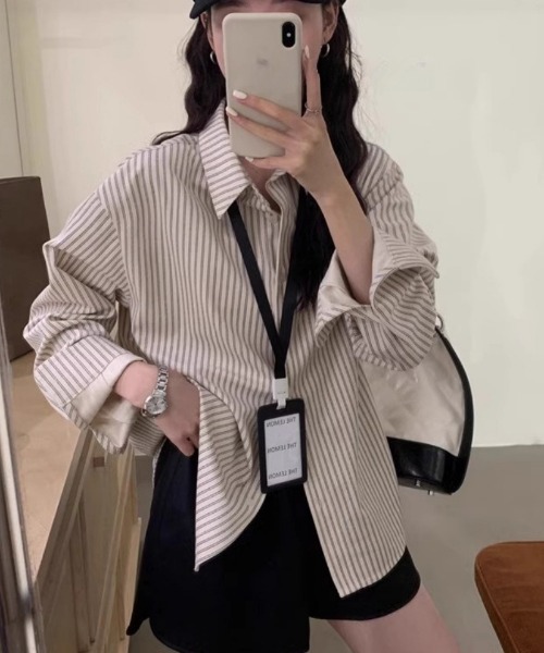 Ritzy(リッツィー)の「オーバーサイズ ストライプシャツ(シャツ/ブラウス・レディース・アイボリー/モカ/ベージュ・L/M)」の11枚目の写真