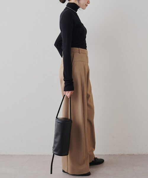 Whim Gazette（ウィムガゼット）の「ウール混カットタートルプルオーバー（Tシャツ/カットソー・レディース・ブラウン/グレー/ブラック・FREE）」の14枚目の写真