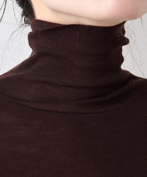 Whim Gazette（ウィムガゼット）の「ウール混カットタートルプルオーバー（Tシャツ/カットソー・レディース・ブラウン/グレー/ブラック・FREE）」の13枚目の写真