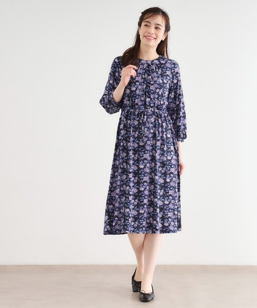 LAURA ASHLEY(ローラアシュレイ)の「【洗える/ジャージ素材/同柄アイテムあり】ロミリー柄 ワンピース(ワンピース・レディース・ベージュ系/ネイビー系・38/40)」の8枚目の写真
