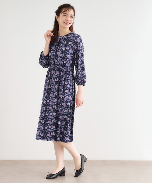 LAURA ASHLEY(ローラアシュレイ)の「【洗える/ジャージ素材/同柄アイテムあり】ロミリー柄 ワンピース(ワンピース・レディース・ベージュ系/ネイビー系・38/40)」の9枚目の写真