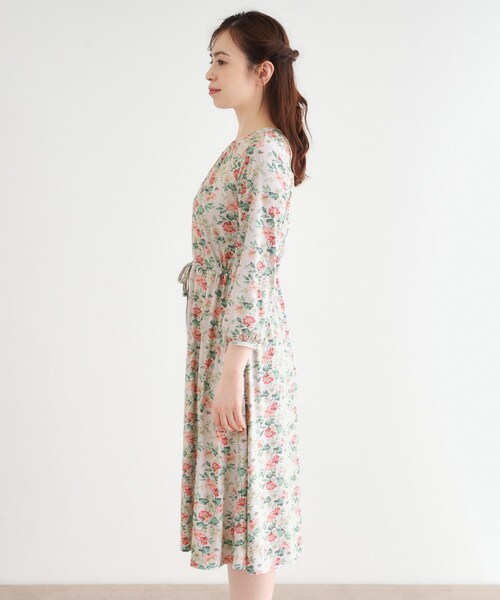 LAURA ASHLEY(ローラアシュレイ)の「【洗える/ジャージ素材/同柄アイテムあり】ロミリー柄 ワンピース(ワンピース・レディース・ベージュ系/ネイビー系・38/40)」の12枚目の写真