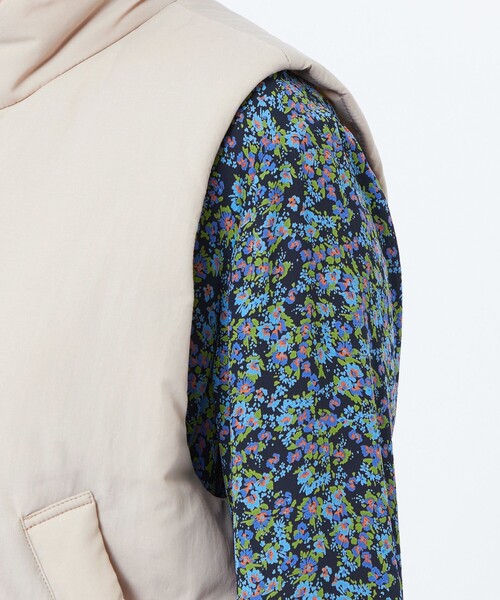 MACKINTOSH PHILOSOPHY（ﾏｯｷﾝﾄｯｼｭ ﾌｨﾛｿﾌｨｰ）の「スタンドカラーパデットベスト（ベスト・レディース・ベージュ/ブラック・38）」の12枚目の写真