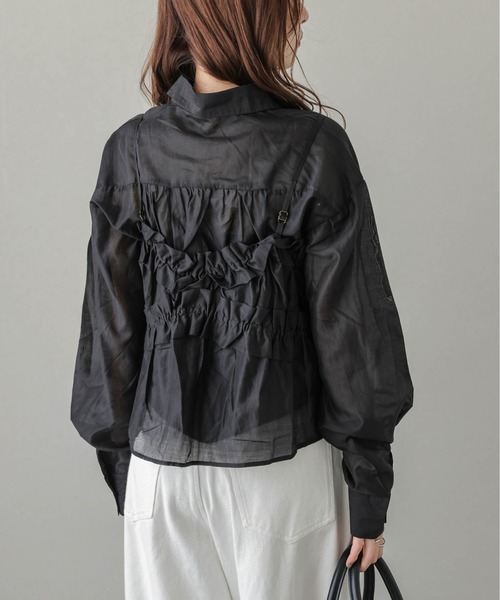 AMELY(エミリー)の「フリルビスチェ&シルキーブラウス(シャツ/ブラウス・レディース・ブラック/ブルー/ブラウン・フリー)」の6枚目の写真