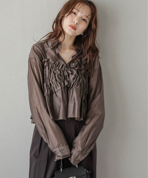 AMELY(エミリー)の「フリルビスチェ&シルキーブラウス(シャツ/ブラウス・レディース・ブラック/ブルー/ブラウン・フリー)」の9枚目の写真