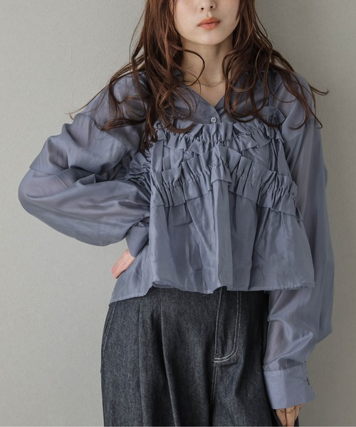 AMELY(エミリー)の「フリルビスチェ&シルキーブラウス(シャツ/ブラウス・レディース・ブラック/ブルー/ブラウン・フリー)」の17枚目の写真