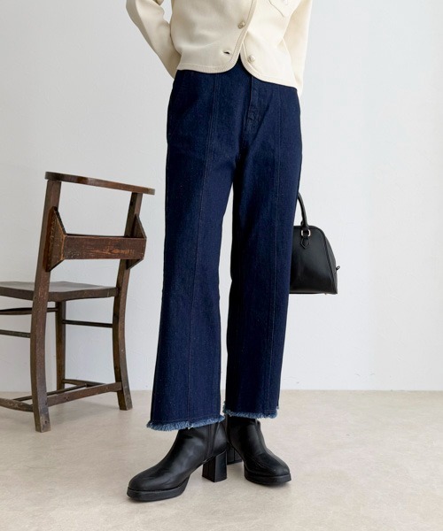 fredy emue（フレディエミュ）の「センター切り替えカラーデニムパンツ（デニムパンツ・レディース・ブラック/ネイビー・マルチサイズ）」の7枚目の写真