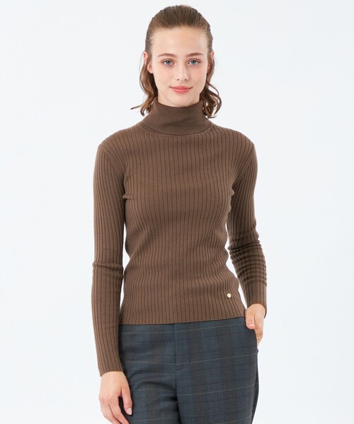 MACKINTOSH PHILOSOPHY（ﾏｯｷﾝﾄｯｼｭ ﾌｨﾛｿﾌｨｰ）の「ウォッシャブルファインウールタートルニット（ニット/セーター・レディース・ライトブルー/ブラウン/イエロー/オフホワイト/ブラック・38）」の3枚目の写真