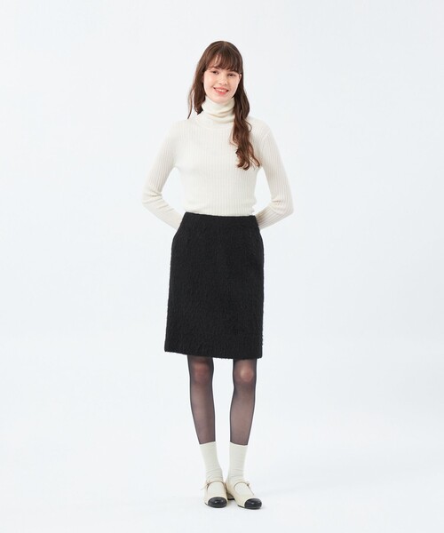 MACKINTOSH PHILOSOPHY（ﾏｯｷﾝﾄｯｼｭ ﾌｨﾛｿﾌｨｰ）の「ウォッシャブルファインウールタートルニット（ニット/セーター・レディース・ライトブルー/ブラウン/イエロー/オフホワイト/ブラック・38）」の6枚目の写真