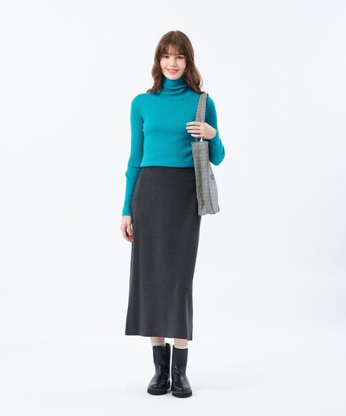 MACKINTOSH PHILOSOPHY（ﾏｯｷﾝﾄｯｼｭ ﾌｨﾛｿﾌｨｰ）の「ウォッシャブルファインウールタートルニット（ニット/セーター・レディース・ライトブルー/ブラウン/イエロー/オフホワイト/ブラック・38）」の8枚目の写真