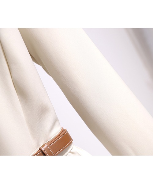 AMAJI(アマジ)の「アシメテーラードジャケットプリーツワンピース(ワンピース・レディース・アイボリー/ブラック・MEDIUM/LARGE)」の9枚目の写真