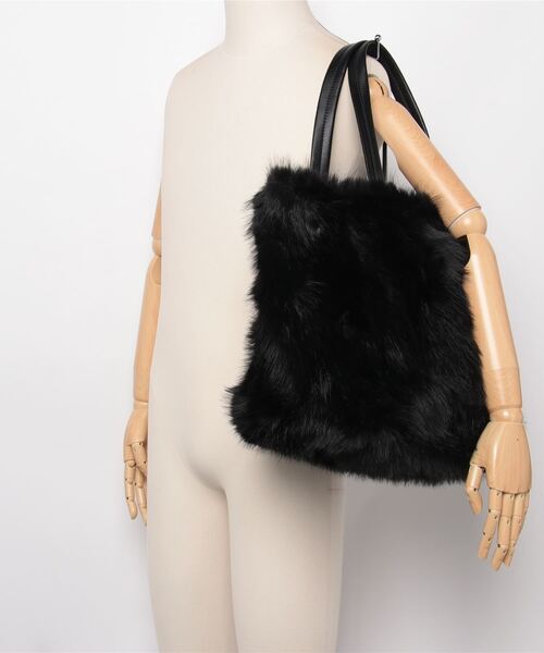 GAP(ギャップ)の「フェイクファー トートバッグ(トートバッグ・レディース・ブラック/ナチュラル/レオパード・ONE SIZE)」の5枚目の写真