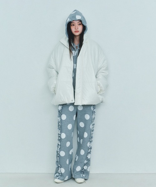 Heather(ヘザー)の「HOLiC 中綿フードブルゾン 598411(ダウンジャケット/コート・レディース・オフホワイト/ブラック系その他・FREE)」の3枚目の写真