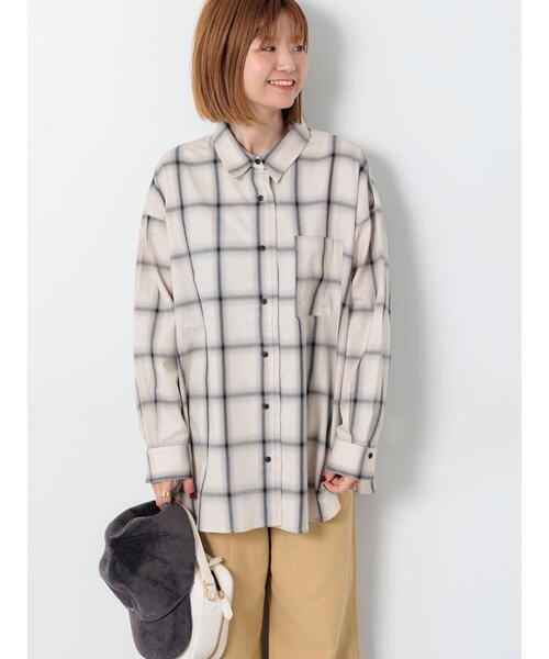 Lugnoncure(ルノンキュール)の「チェックオーバーシャツ(シャツ/ブラウス・レディース・オフホワイト/ネイビー・F)」の8枚目の写真