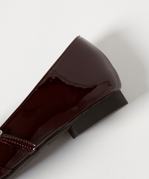 SY UNITED ARROWS(シーユナイテッドアローズ)の「<SY> Tストラップ フラット15↑(パンプス・レディース・ブラック/ゴールド/ワインレッド・22.5cm/25cm/24.5cm/24cm/23.5cm/23cm)」の6枚目の写真