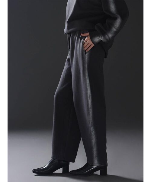 :ETHROF(イーサオブ)の「METALLIC PRINT SWEATPANTS(スウェットパンツ・レディース・チャコール/オフホワイト・FREE)」の4枚目の写真