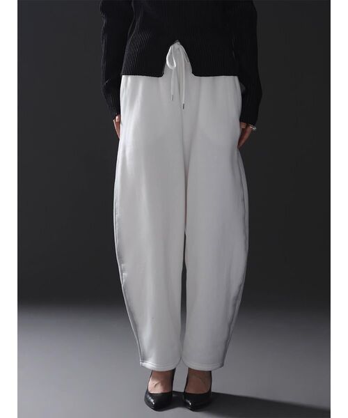:ETHROF(イーサオブ)の「METALLIC PRINT SWEATPANTS(スウェットパンツ・レディース・チャコール/オフホワイト・FREE)」の7枚目の写真