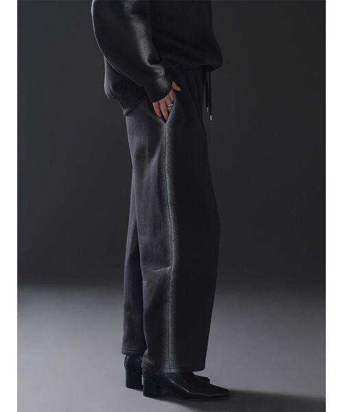 :ETHROF(イーサオブ)の「METALLIC PRINT SWEATPANTS(スウェットパンツ・レディース・チャコール/オフホワイト・FREE)」の10枚目の写真
