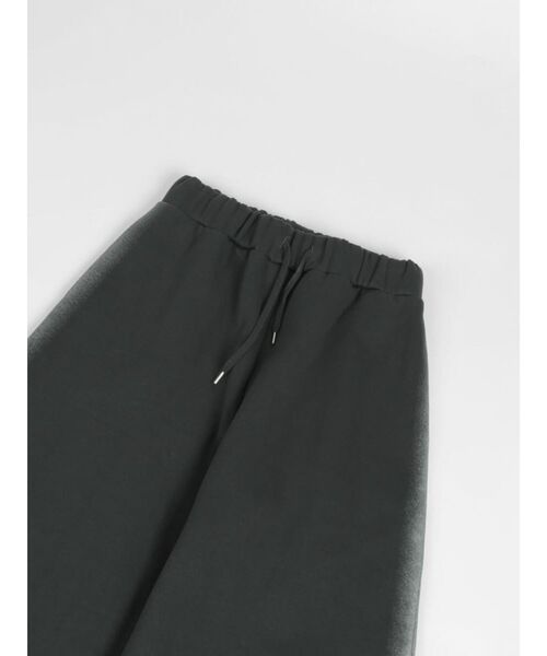:ETHROF(イーサオブ)の「METALLIC PRINT SWEATPANTS(スウェットパンツ・レディース・チャコール/オフホワイト・FREE)」の20枚目の写真